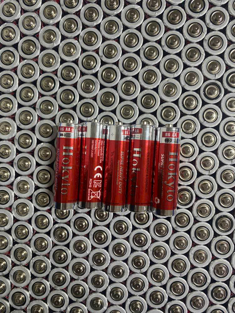 Pin Hokyto - red